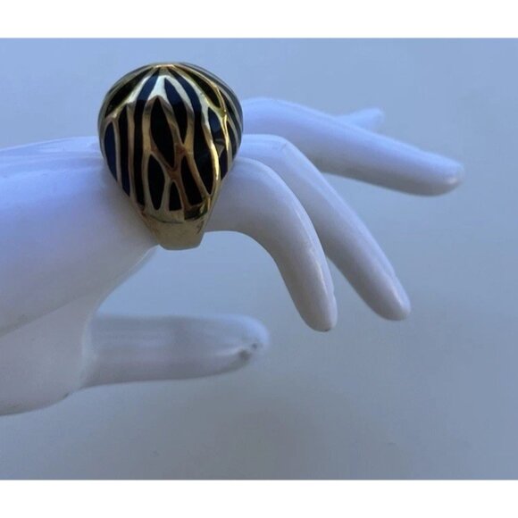 Vintage Enamel Zebra Round Ring Gold Black Women’s Size 6.5” Statement Ring - Picture 2 of 11